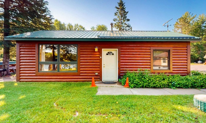 Mercer House | Three Cozy Cabins located on the Turtle Flambeau Flowage, great for all seasons!