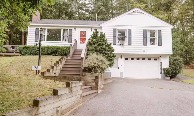 Birch Hill House | Three Cubs Cabin - hot tub, arcade room & minutes from downtown!