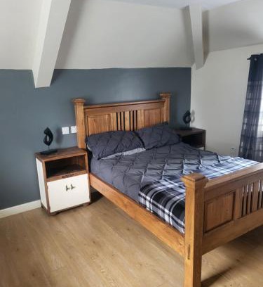 Durham Apartment | Three horse shoes