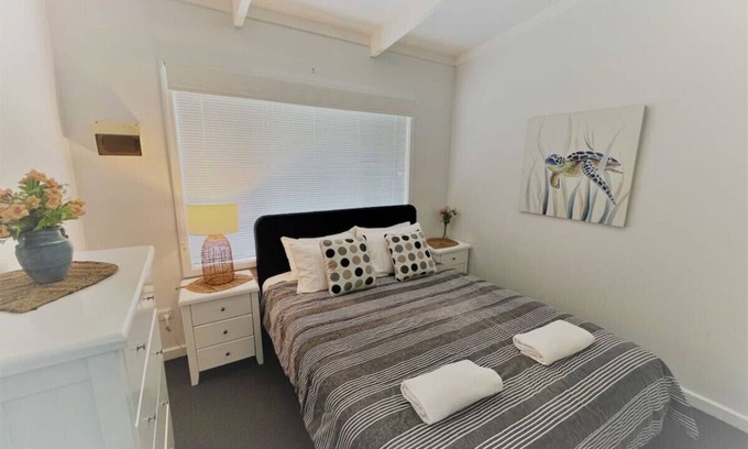 Castletown Apartment | Three Palms Apartments Unit 1