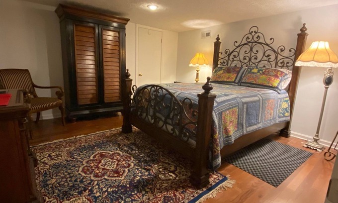 Jefferson Other | Three Room Suite - Sleeps 6 in Farmhouse on rural sheep and goat farm.