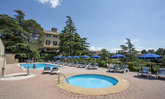 Guardistallo Apartment | Three rooms apartment With swimmingpool in Residence Villa Elena
