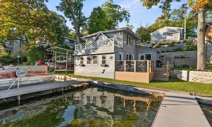 Okauchee House | Three steps away from the water on beautiful Okauchee Lake!