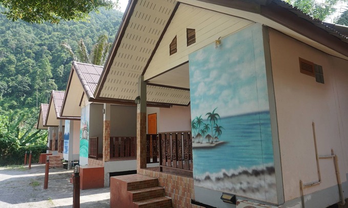 Yan Yao Hotel | Thumneab Guesthouse