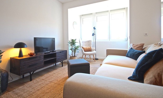 Sao Joao de Deus Apartment | Thyme Apartment, Central heating, Wifi !New!
