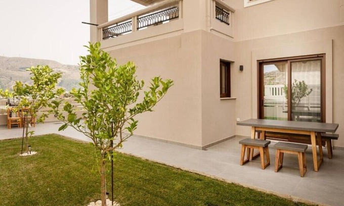 Souda Apartment | Thyme Sea View Apartment 1 by 8essentially