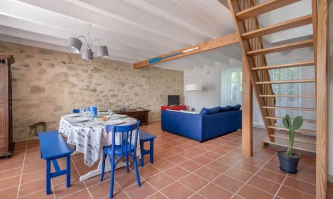 Piriac-sur-Mer Cottage | Ti Héol: charming fisherman's cottage near the beach
