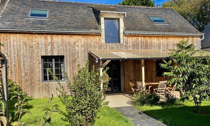 Guidel Cottage | Ti Koad, Longère Rénovée à la Campagne, à 5 Minutes de la mer