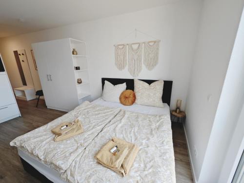 Metzingen Apartment | TiCasa GOLD-Zentral-Outlet-Aufzug-Stylisch-Unique