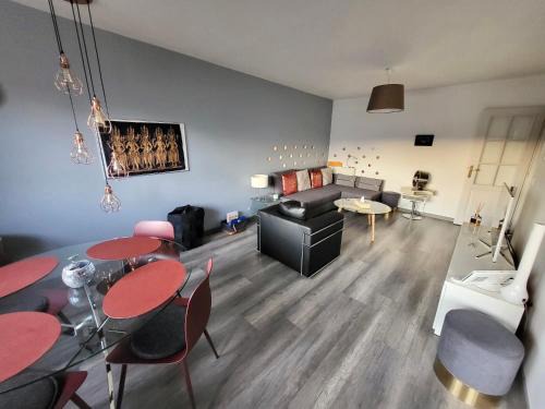 Annemasse Apartment | Tichnich Appartement - 2 bedrooms - 1 min away from train station