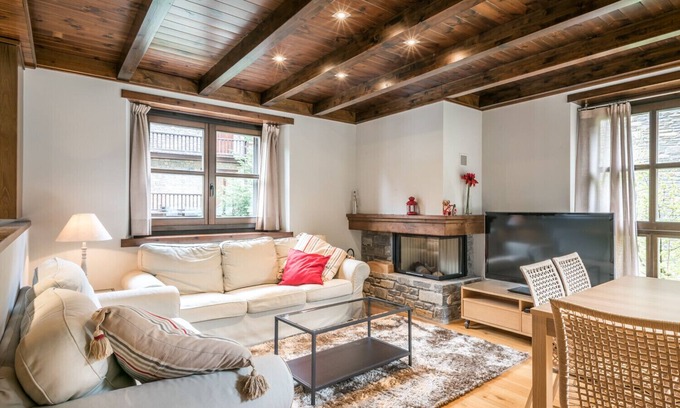 Baqueira Apartment | Ticolet by Totiaran 5p apartment at the foot of the slopes in Baqueira 1500 Val de Ruda