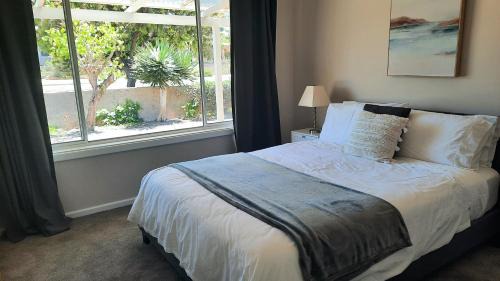 Kingscote House | Tidal Pool Spa-Retreat - Central Kingscote