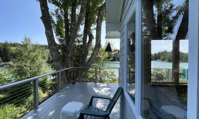Vinalhaven House | Tidal View House on Calderwoods Neck