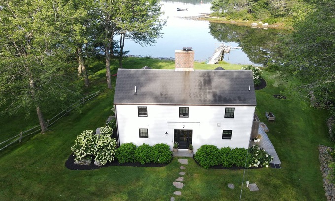 Boothbay House | Tidewatch your day away.