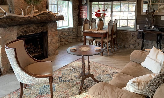 Young House | Tierra Madre Vineyards B & B - Garden House