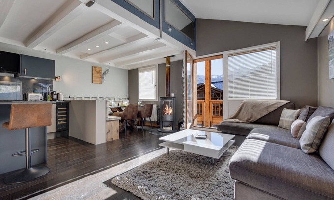 Tignes Apartment | Tignes - Renovated duplex, 3 rooms, near slopes, parking included
