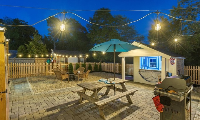 Dennis Port House | Tiki Bar, Fenced Backyard, Pond View | Cottage near Beaches