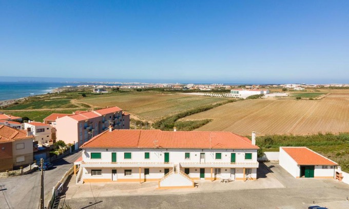 Sao Bernardino Apartment | Tilli'n'Joe's Beach House
