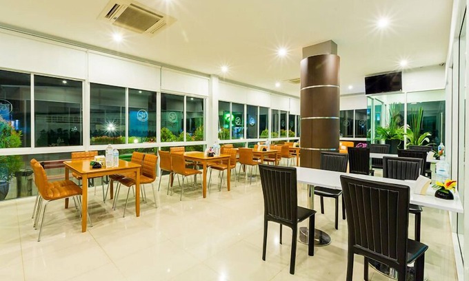 Lam Thap Hotel | Tillthong Garden