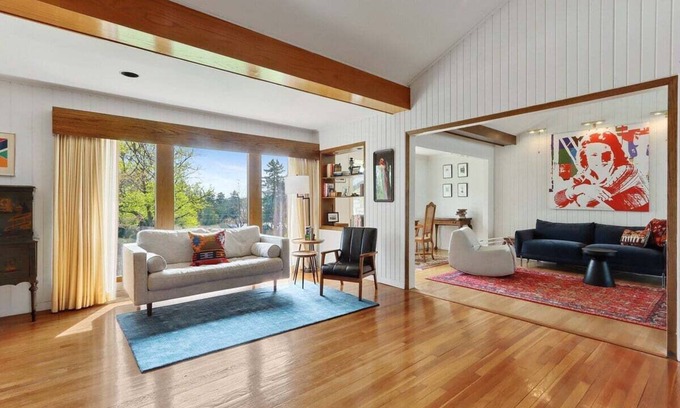 Lake Geneva House | Timber Ridge-An Artist Retreat Infused w/Character |Perched on a Hill Overlooking Geneva Lake & Town