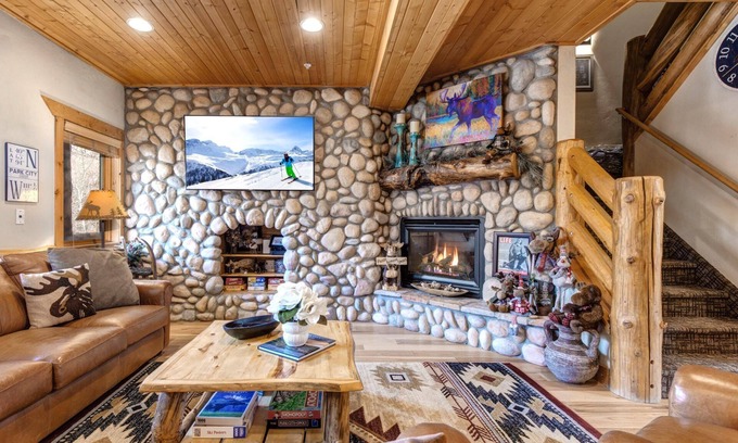 Park City Cabin | Timber Wolf Lodge 3 Bedrooms TWL-5B by KBM