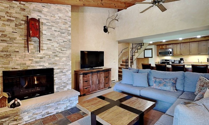 Snowmass Village Condo | 🌲Timberline A3C Deluxe 1-Bedroom + Loft ~Hot Tub~Pool~WiFi~Ski-in/out~Local Shuttle🌲