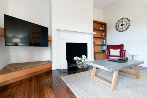 Launceston CBD House | Timeless Elegance with City Views Wi-Fi & Parking