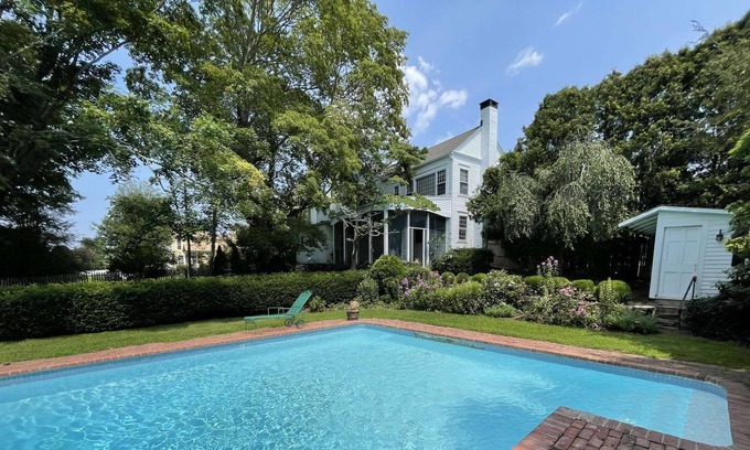 Durham House | Timeless Pre Revolution House with Pool