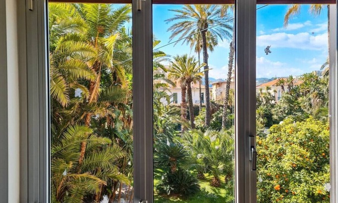 Bordighera Apartment | TimeToLive with garden view 1min to sea