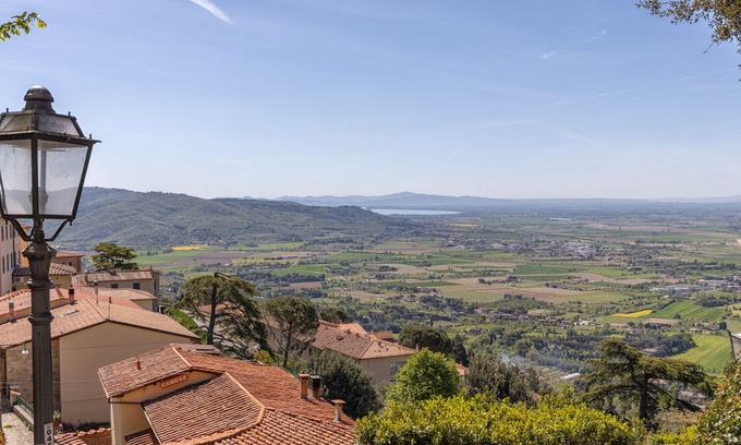Cortona Old Town Apartment | Tina's House