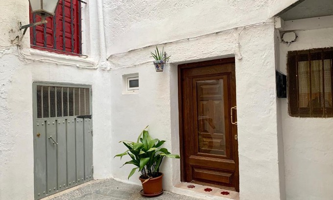 Lanjaron House | Tinao de Las Alcántaras