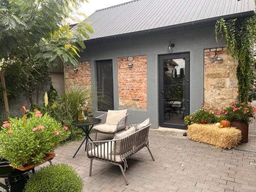 Chisinau House | Tiny Barn House