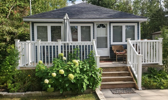 Tiny Cottage | Tiny Beaches/Wasaga/Georgian Bay Cottage for Rent