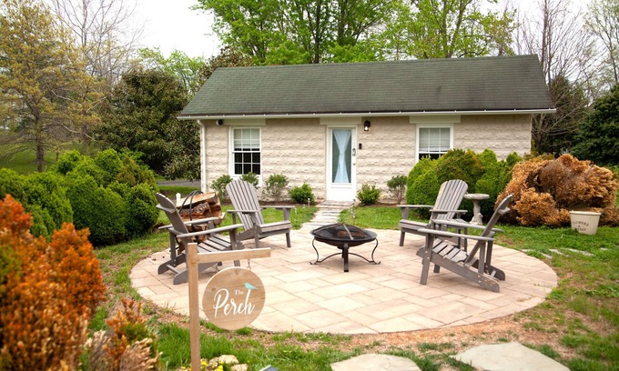 Blue Ridge Cottage | Tiny Cottage in a 1700s Historic Quaker Farm in Virginia Wine Country-Farm Stay