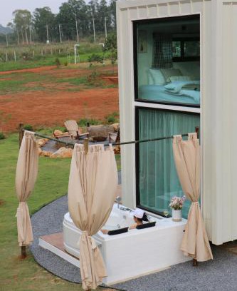 Khlong Muang House | Tiny Escape Charlotte