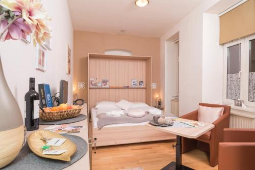 Schottenfeld Apartment | Tiny Hideaway