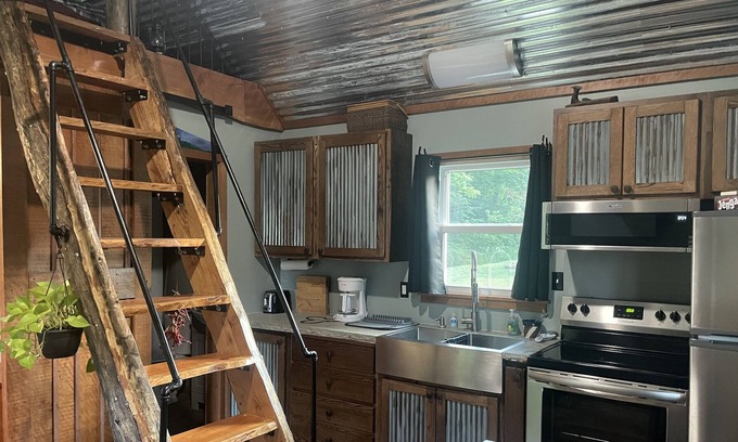 Elkins Cabin | Tiny home / cabin on the waters of Isner Creek