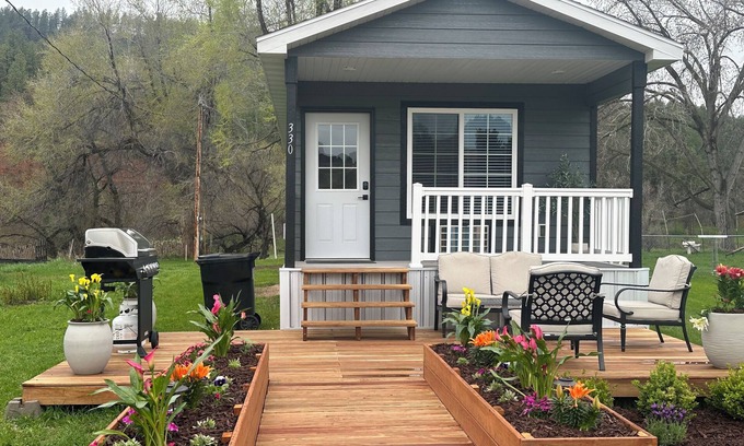 Hulett Cabin | Tiny Home Cabin with Wyoming Modern Frontier style in the town of Hulett
