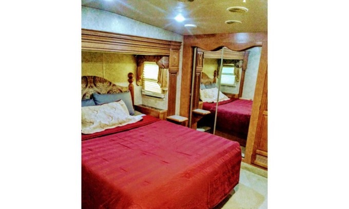 Kingsbury House | Tiny Home/ Glamping Farm Stay.