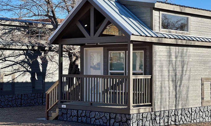 Page Cabin | Tiny Home King Home #11B