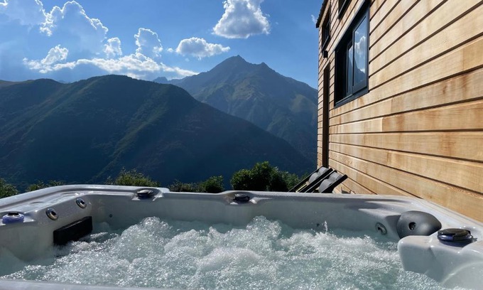 Grailhen Ski Chalet | Tiny house avec spa privatif