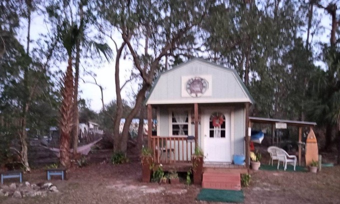 Arcadia Cabin | Tiny house Farm not far from beaches