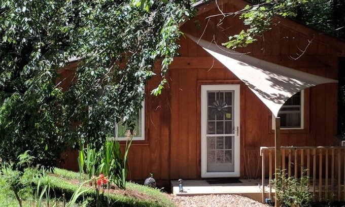 Woodfin House | Tiny House [Fenced in yard, 10mins to Downtown AVL]
