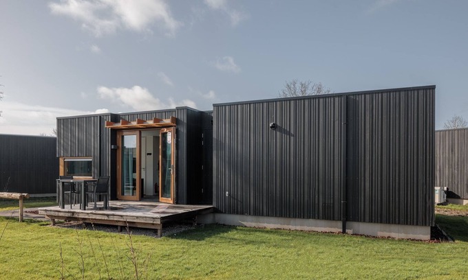Scharendijke House | Tiny House in Scharendijke near North Sea Beach