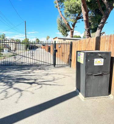 Moreno Valley Other | Tiny house in the heart of MOVAL private freeparking Netflix
