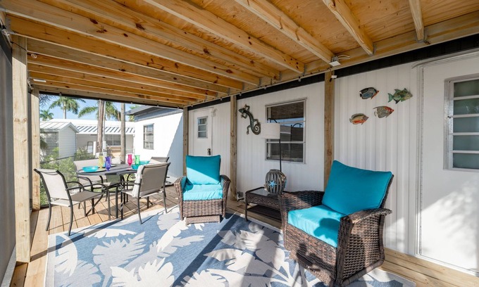 Iona House | Tiny Treasure