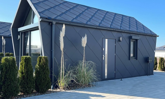 Lobnitz House | Tiny vacation home Hilde by the lake with private beach 4 persons