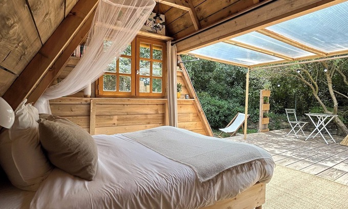 Uzes Cabin | Tipi d'HamiH" unusual accommodation
