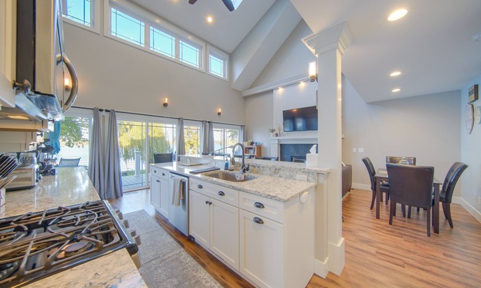 Sand Creek House | Tipton Home w/Private Lakefront & Fire Pits!