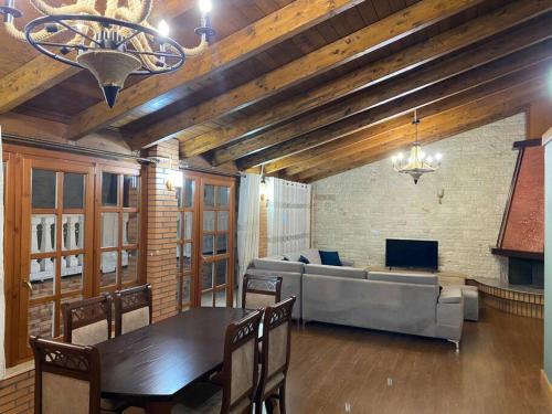 Blloku Apartment | Tirana City Center Apartment W